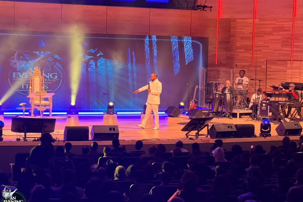 Prophet Isaiah Macwealth preaching to the congregation at An Evening With Jesus, Texas